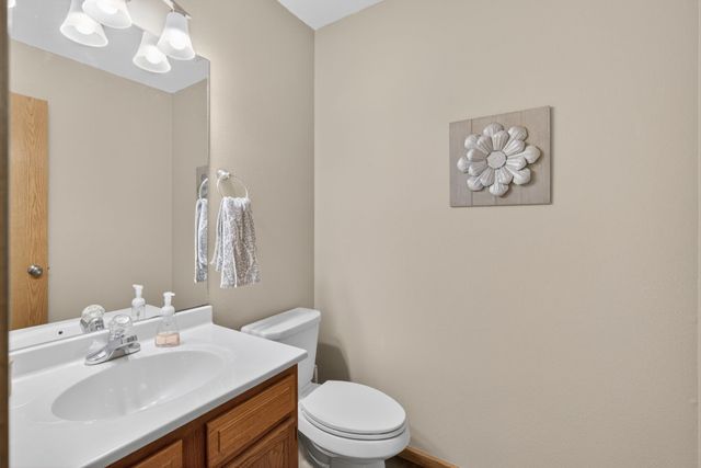 9265 Greenspire Drive 15, West Des Moines, IA 50266