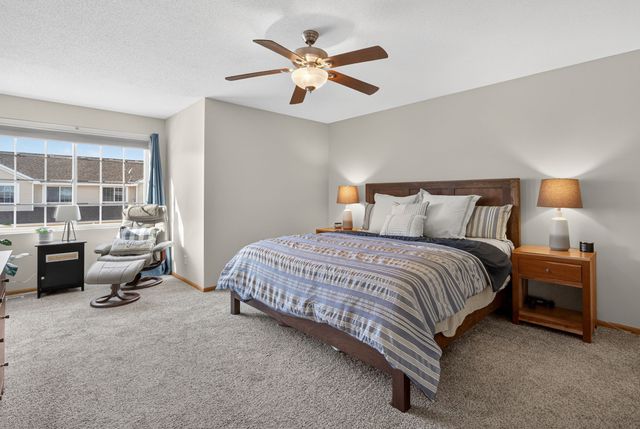 9265 Greenspire Drive 15, West Des Moines, IA 50266