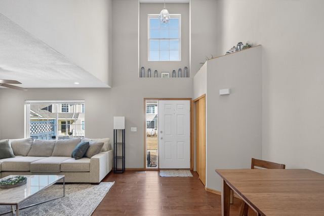 9265 Greenspire Drive 15, West Des Moines, IA 50266