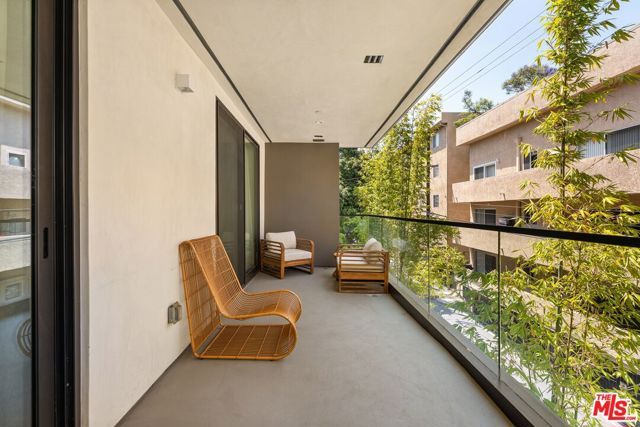 411 S Hamel Road 306, Los Angeles, CA 90048