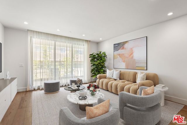411 S Hamel Road 306, Los Angeles, CA 90048