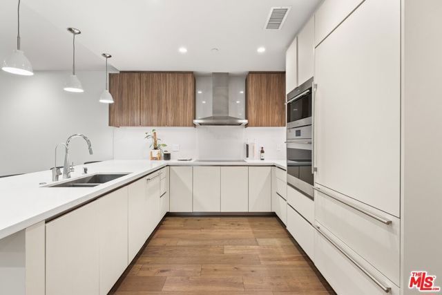411 S Hamel Road 306, Los Angeles, CA 90048