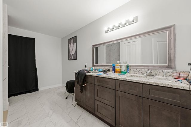 43253 Sams Lane, Chesterfield Twp, MI 48047