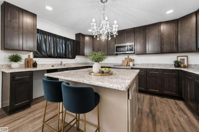 43253 Sams Lane, Chesterfield Twp, MI 48047
