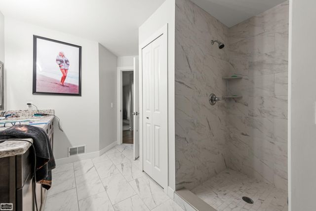43253 Sams Lane, Chesterfield Twp, MI 48047