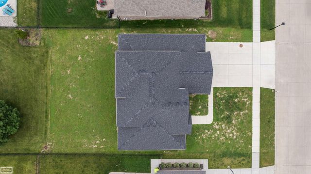 43253 Sams Lane, Chesterfield Twp, MI 48047