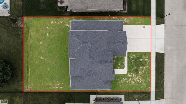 43253 Sams Lane, Chesterfield Twp, MI 48047