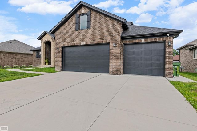 43253 Sams Lane, Chesterfield Twp, MI 48047
