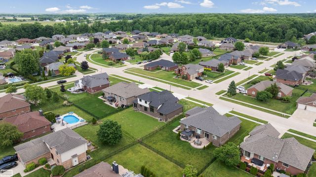 43253 Sams Lane, Chesterfield Twp, MI 48047