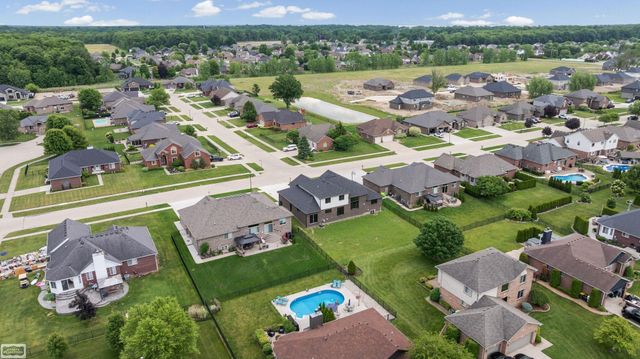 43253 Sams Lane, Chesterfield Twp, MI 48047