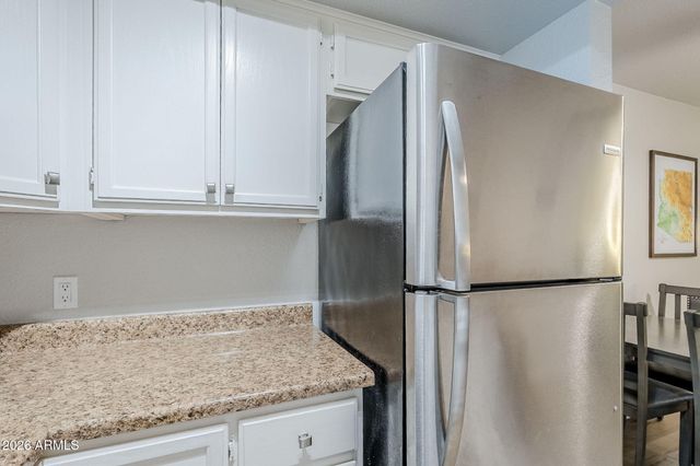 17 E RUTH Avenue 303, Phoenix, AZ 85020