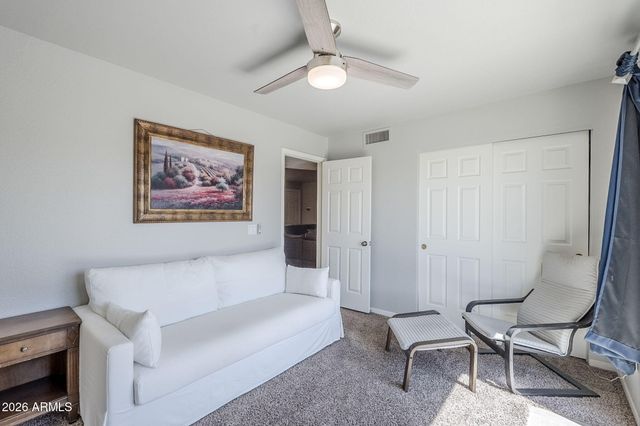 17 E RUTH Avenue 303, Phoenix, AZ 85020