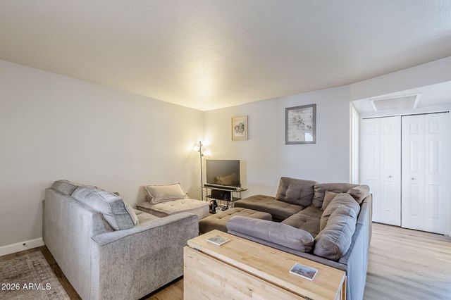 17 E RUTH Avenue 303, Phoenix, AZ 85020