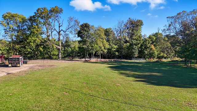 5192 E Rocklane Road, Greenwood, IN 46143