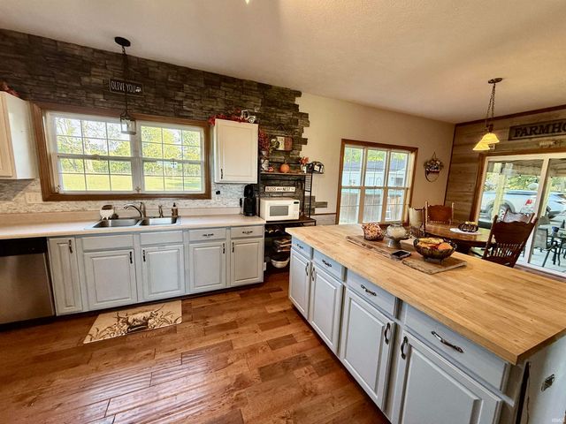 5192 E Rocklane Road, Greenwood, IN 46143