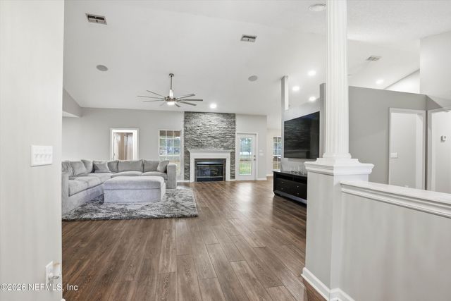 14520 BRADDOCK Road, Jacksonville, FL 32218