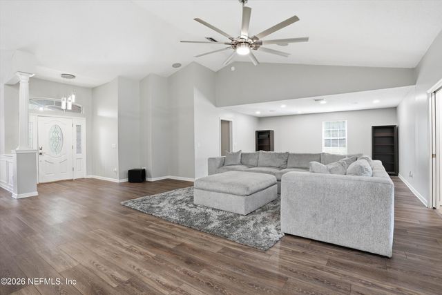 14520 BRADDOCK Road, Jacksonville, FL 32218