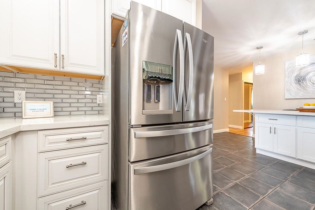 Image 15 of property listing at 32409 Elizabeth Way, Union City, CA 94587