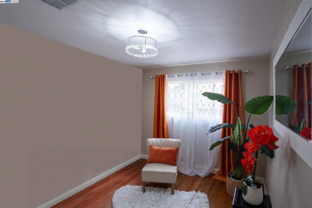 Image 27 of property listing at 32409 Elizabeth Way, Union City, CA 94587