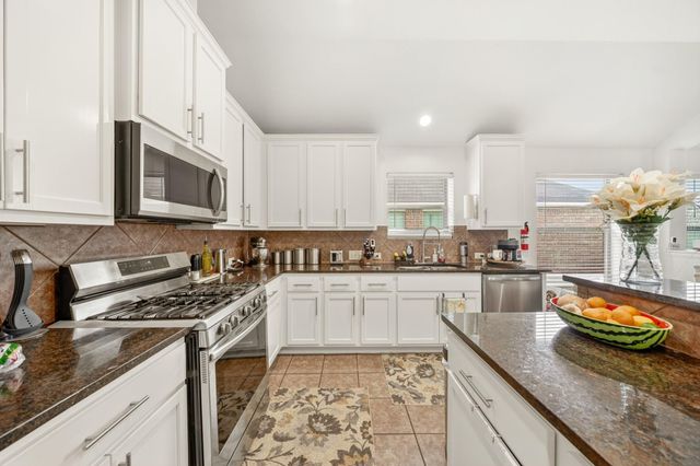 23611 Starbridge Lake Lane, Richmond, TX 77407