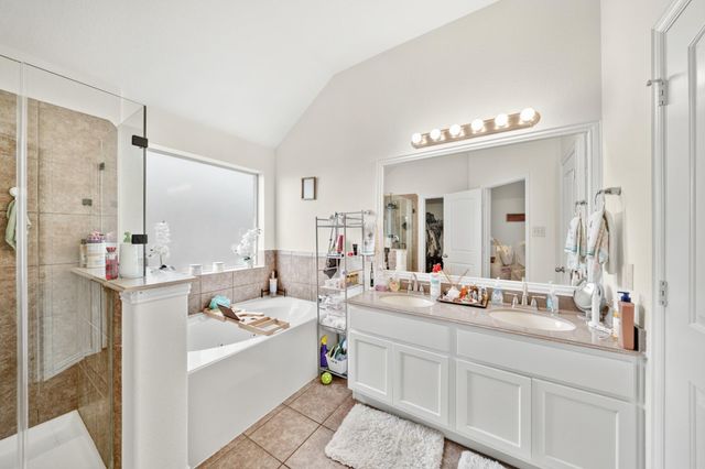 23611 Starbridge Lake Lane, Richmond, TX 77407