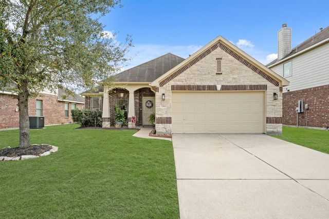 23611 Starbridge Lake Lane, Richmond, TX 77407