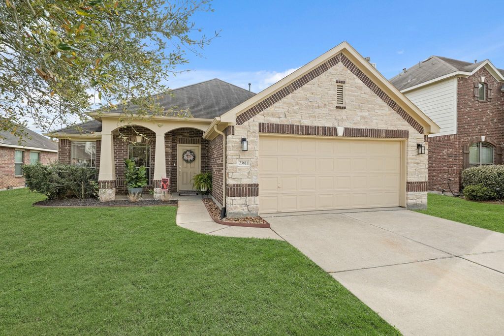 23611 Starbridge Lake Lane, Richmond, TX 77407