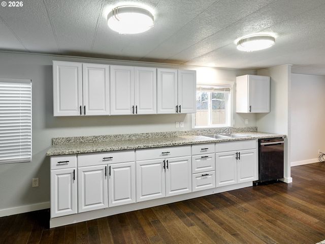 11635 BUNTING Ln Ne, Aurora, OR 97002