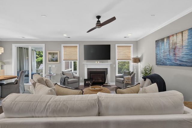 1640 Fort Palmetto Circle, Mount Pleasant, SC 29466