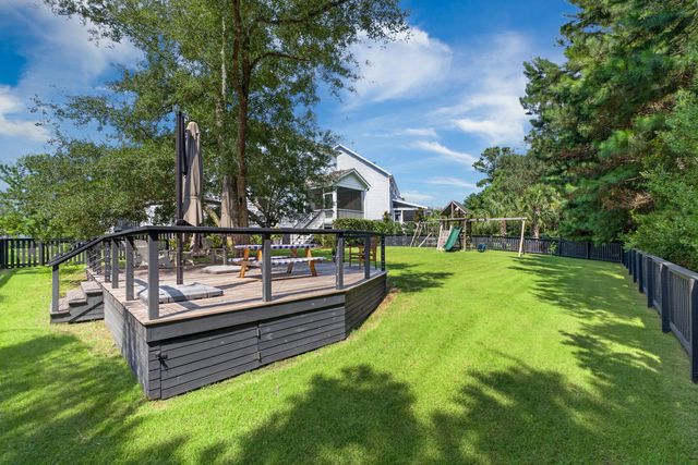 1640 Fort Palmetto Circle, Mount Pleasant, SC 29466