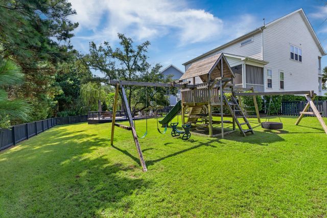 1640 Fort Palmetto Circle, Mount Pleasant, SC 29466