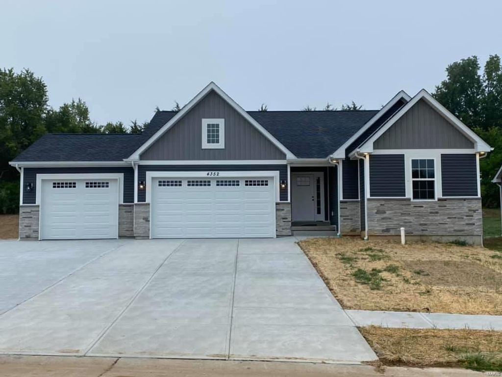 1805 Greg Drive, De Soto, MO 63020