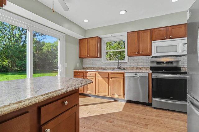 2705 Jennings Road, Webster Twp, MI 48189