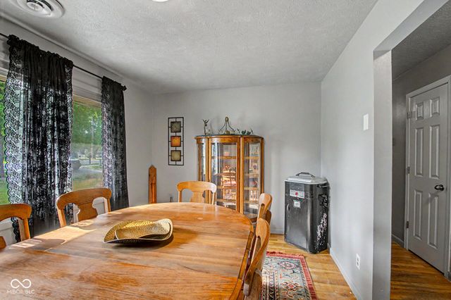 5638 Gray Road, Indianapolis, IN 46237