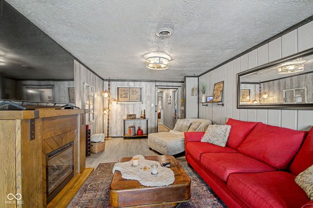5638 Gray Road, Indianapolis, IN 46237
