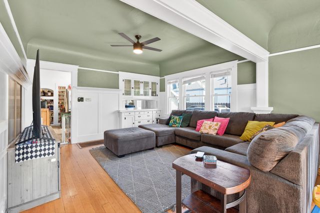 29 W Maple St, Stockton, CA 95204