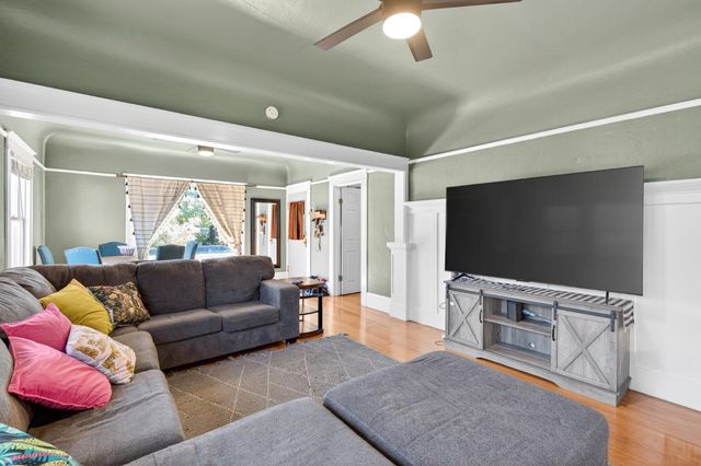 29 W Maple St, Stockton, CA 95204