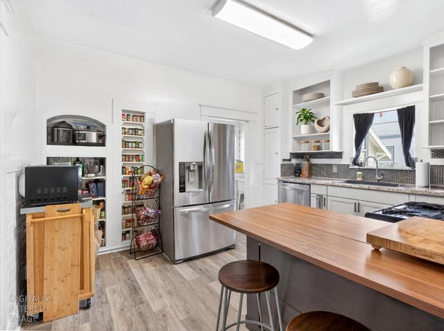 29 W Maple St, Stockton, CA 95204