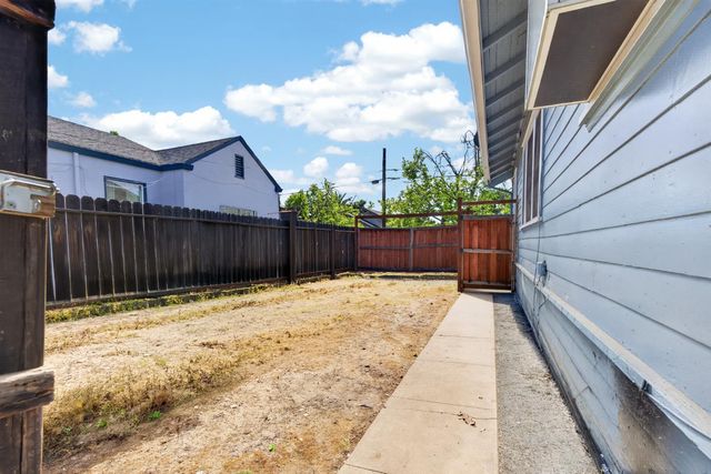 29 W Maple St, Stockton, CA 95204