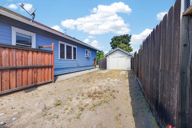 29 W Maple St, Stockton, CA 95204