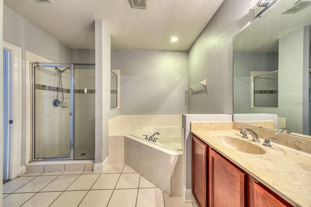 Image 26 of property listing at 7340 REGINA WAY, Orlando, FL 32819