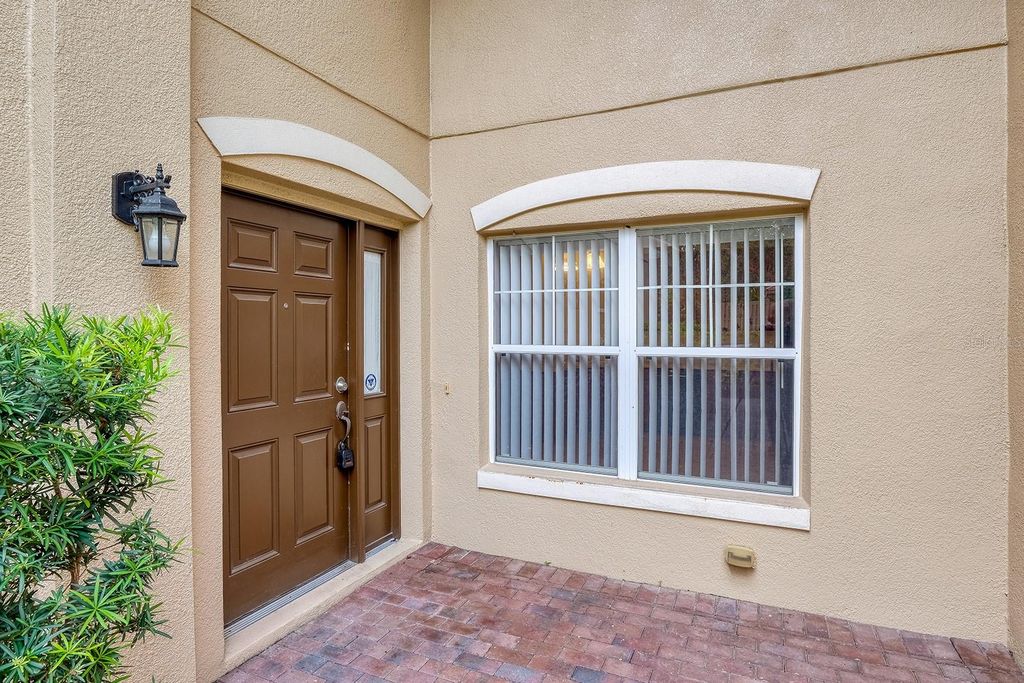 Image 7 of property listing at 7340 REGINA WAY, Orlando, FL 32819