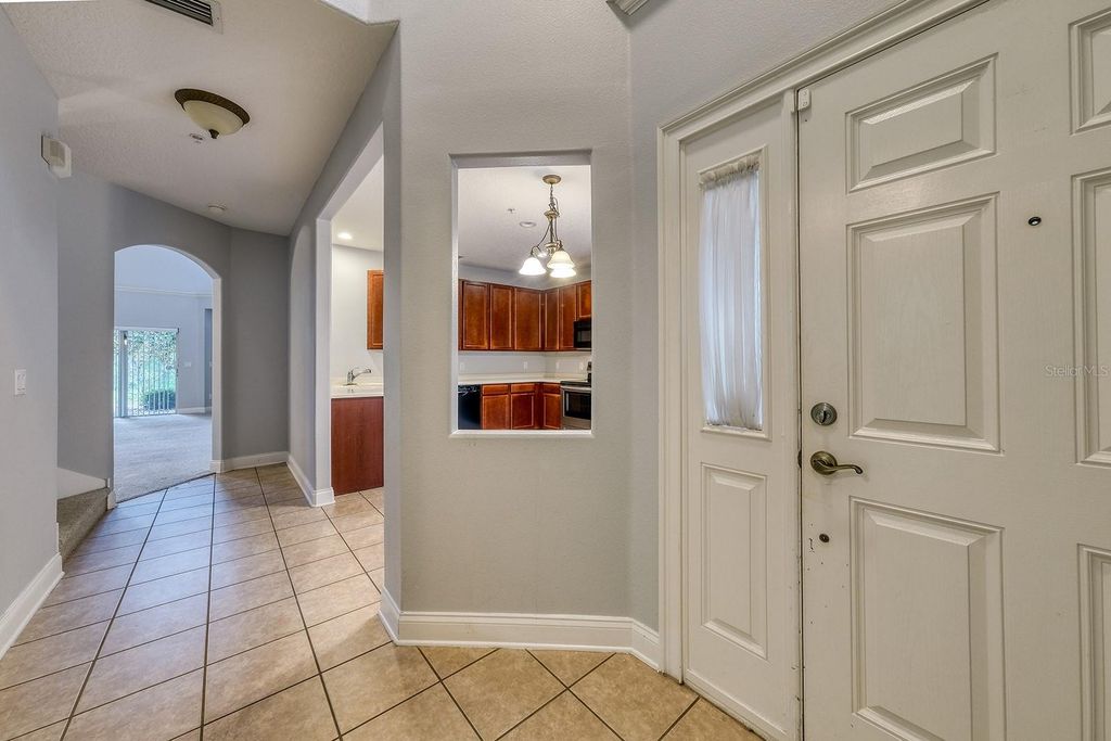 Image 9 of property listing at 7340 REGINA WAY, Orlando, FL 32819