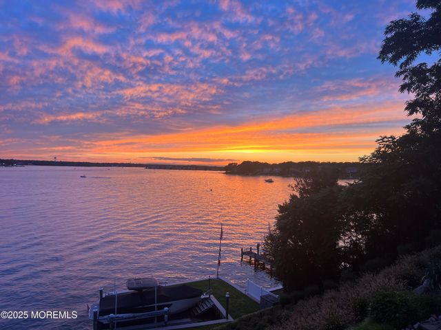 1438 Summit Avenue, Toms River, NJ 08753