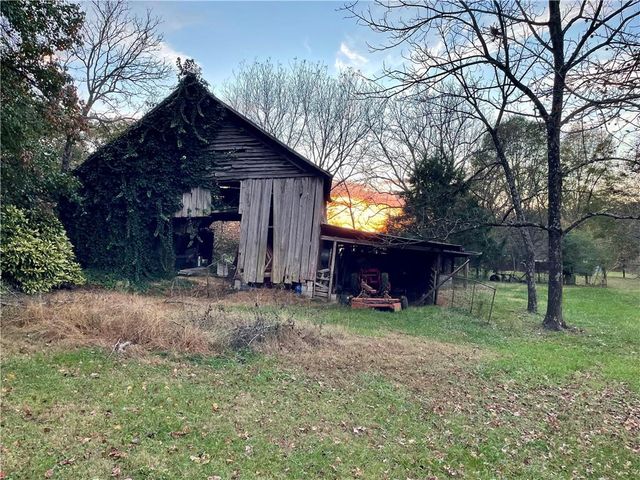 866 Sugar Valley Road, Cartersville, GA 30120