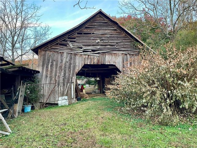 866 Sugar Valley Road, Cartersville, GA 30120