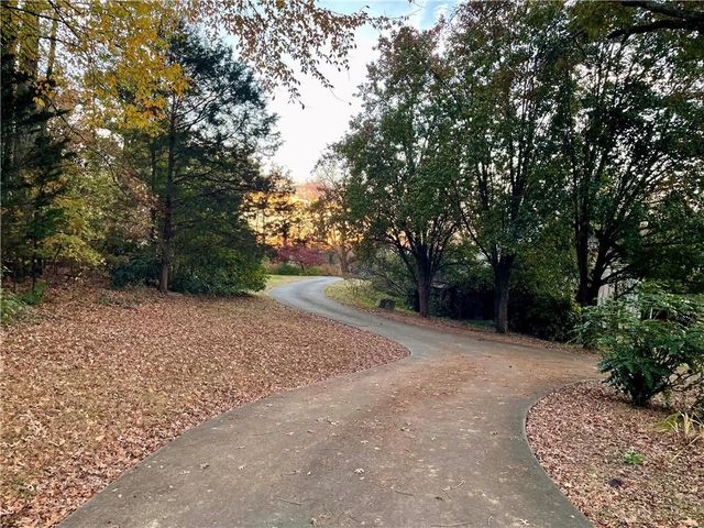 866 Sugar Valley Road, Cartersville, GA 30120