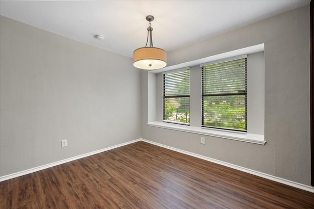 2811 Valparaiso Trail, Arlington, TX 76017
