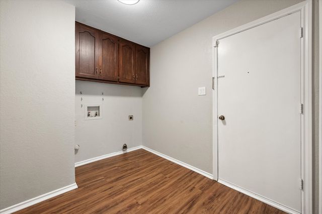 2811 Valparaiso Trail, Arlington, TX 76017