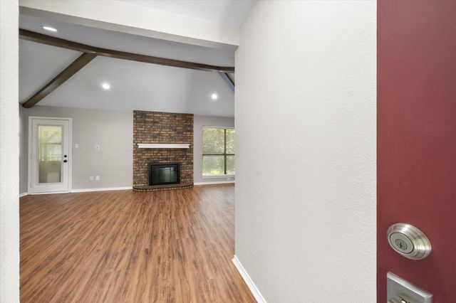 2811 Valparaiso Trail, Arlington, TX 76017